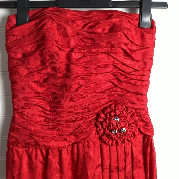 Silk studio 100% Silk strapless red MIDI dress Size 6 Coctail Party Wedding - Picture 2 of 6